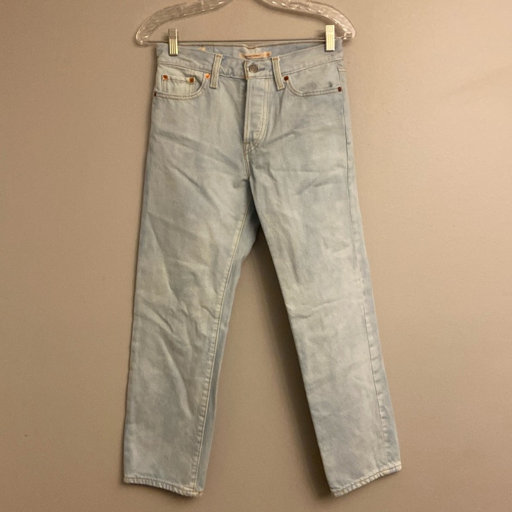 Levi’s Light Wash HighRise Wedgie Straight Jeans size 26